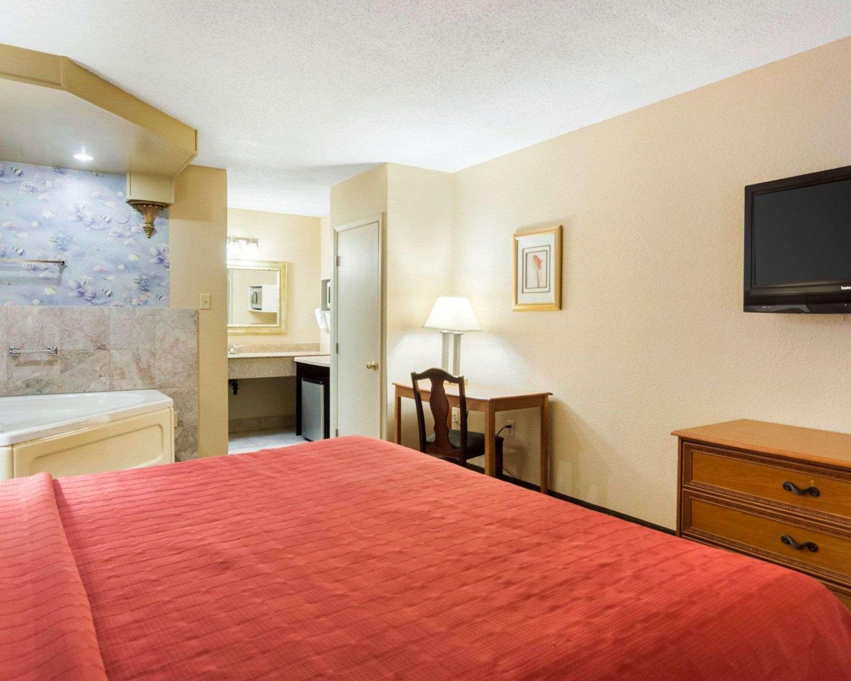 Quality Inn South Hill I-85 Eksteriør billede